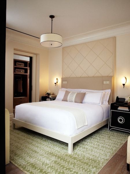 A look inside the Chalon Suite primary bedroom